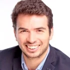 Gabriel Mattys, AI-consultant en oprichter GMCOLAB — bouwt AI-applicaties op Claude, OpenAI en Microsoft Copilot